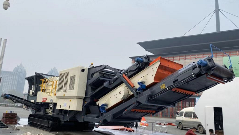  Mesin Penghancur Batu Tangan Kedua Bekas Bergetar Pengayakan Penyaringan Crawler Crusher 